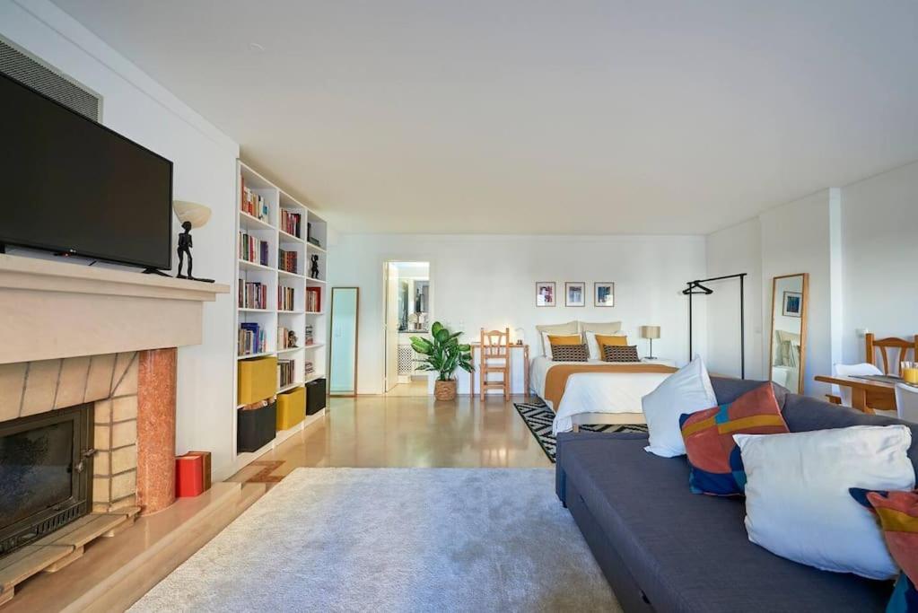 Modern With Garage And Pool Lejlighed *