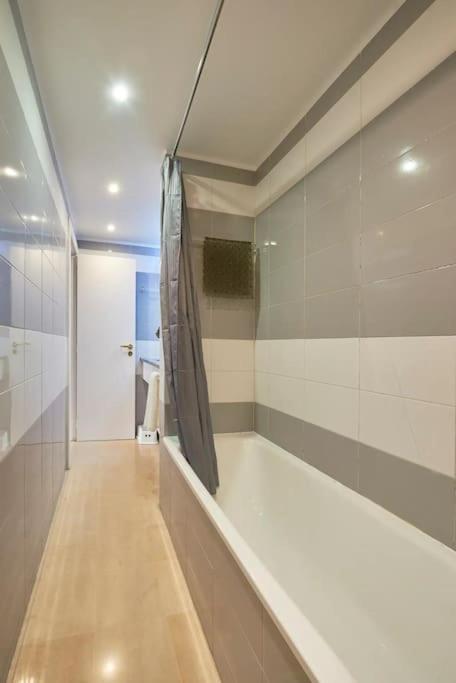 Lejlighed Modern With Garage And Pool Lisboa