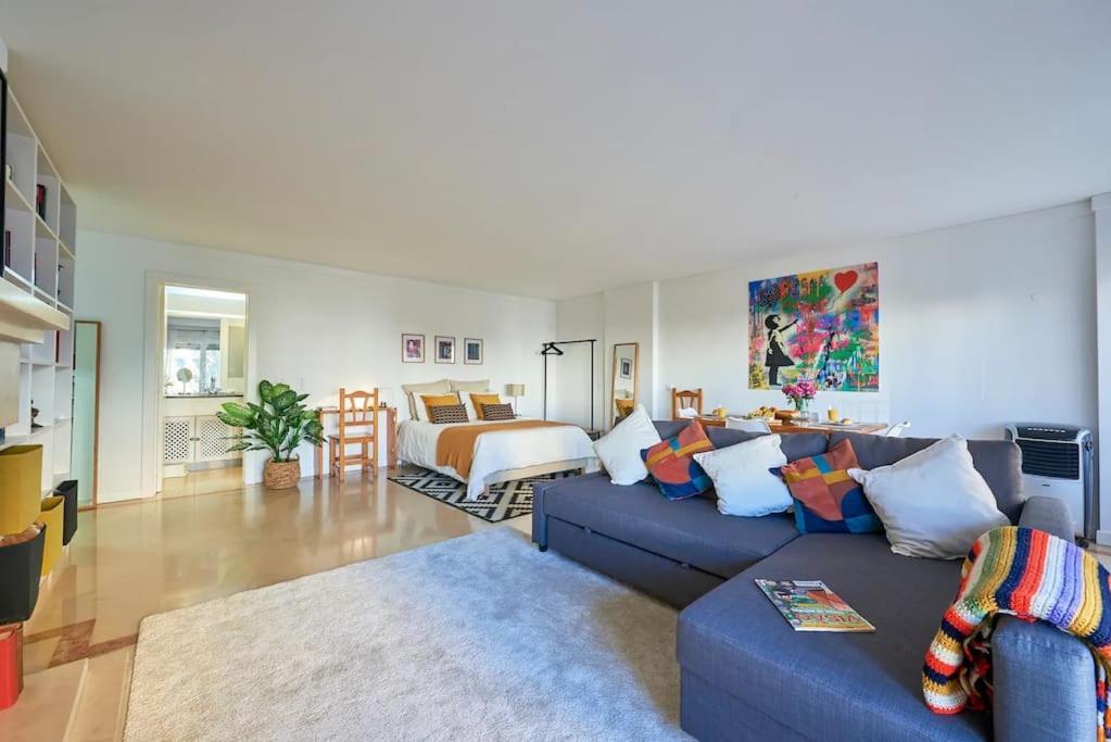 Modern With Garage And Pool Lejlighed